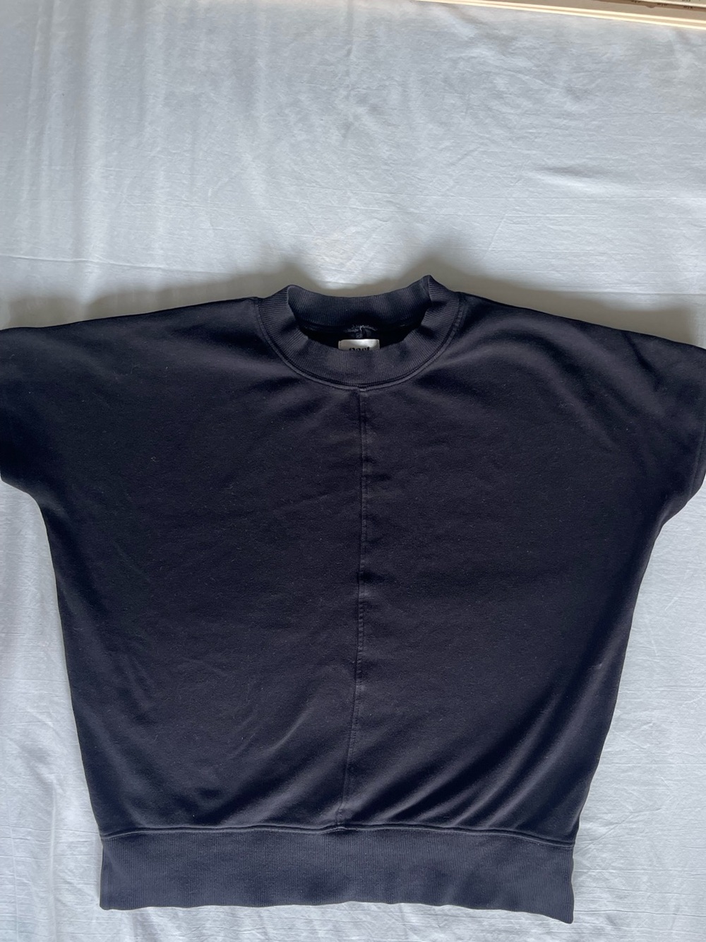 hazel Black Boxy Short Sleeve Sweatshirt